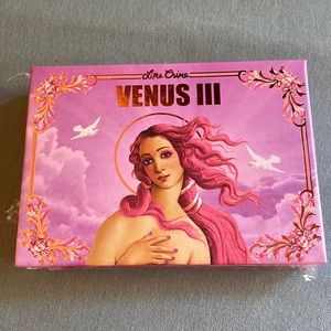 NWT Venus 111 eye shadow